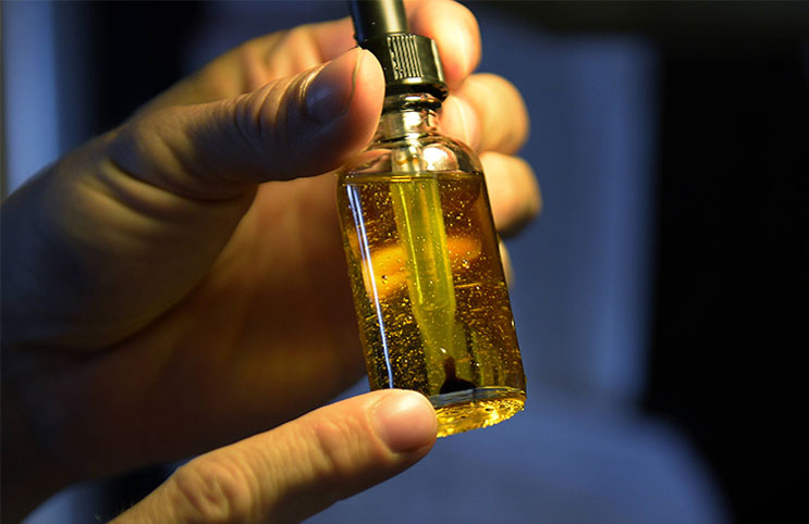 Virginia mother with multiple sclerosis says cannabis oil worked like nothing else